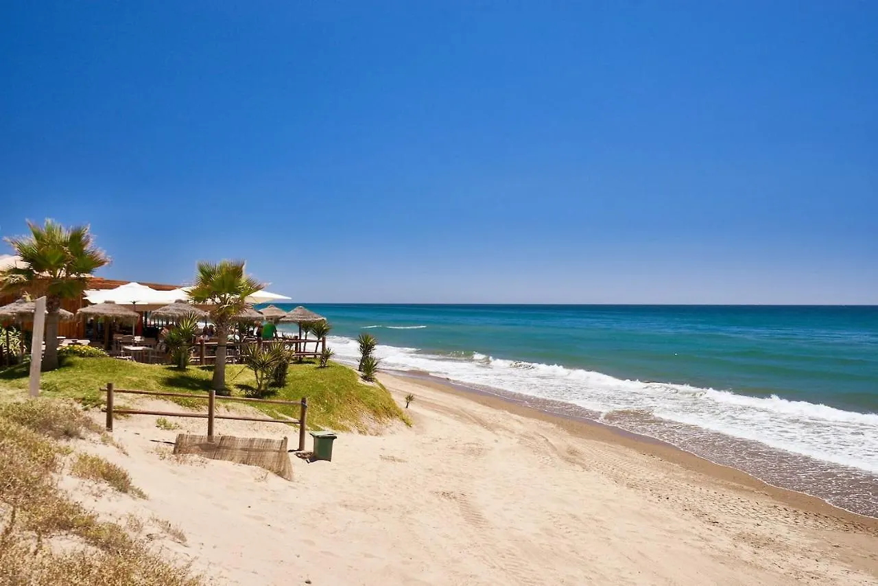 Apartamento OleHolidays 411 Romana Playa junto a la playa Marbella